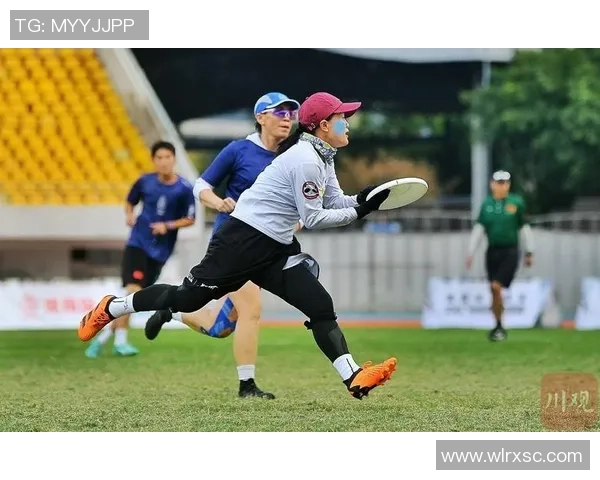 飞盘纪实:记录重庆飞盘队的成长故事_1 飞盘纪实:记录重庆飞盘队的成长故事_1